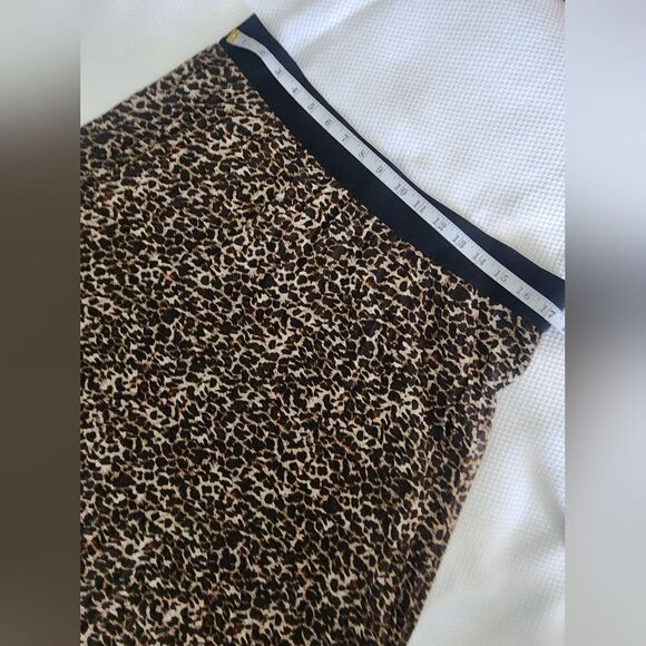 Leopard Print Pleated Skirt - Picture 5 of 8